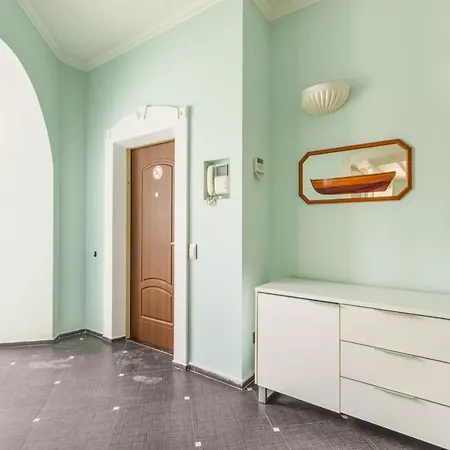 Deribasivska Cozy 4-Room Apartment 敖德萨 外观 照片