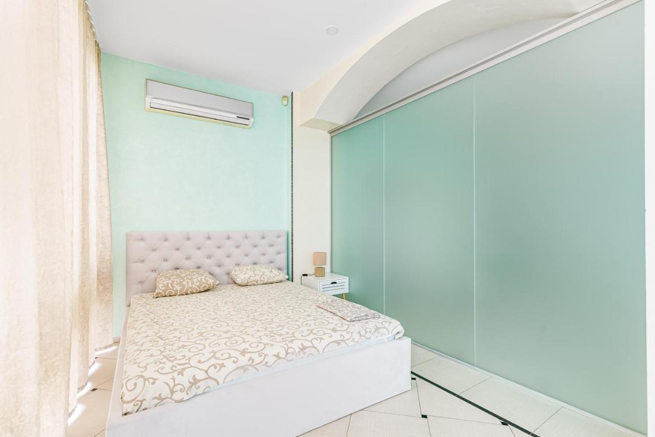 Deribasivska Cozy 4-room * Odesa