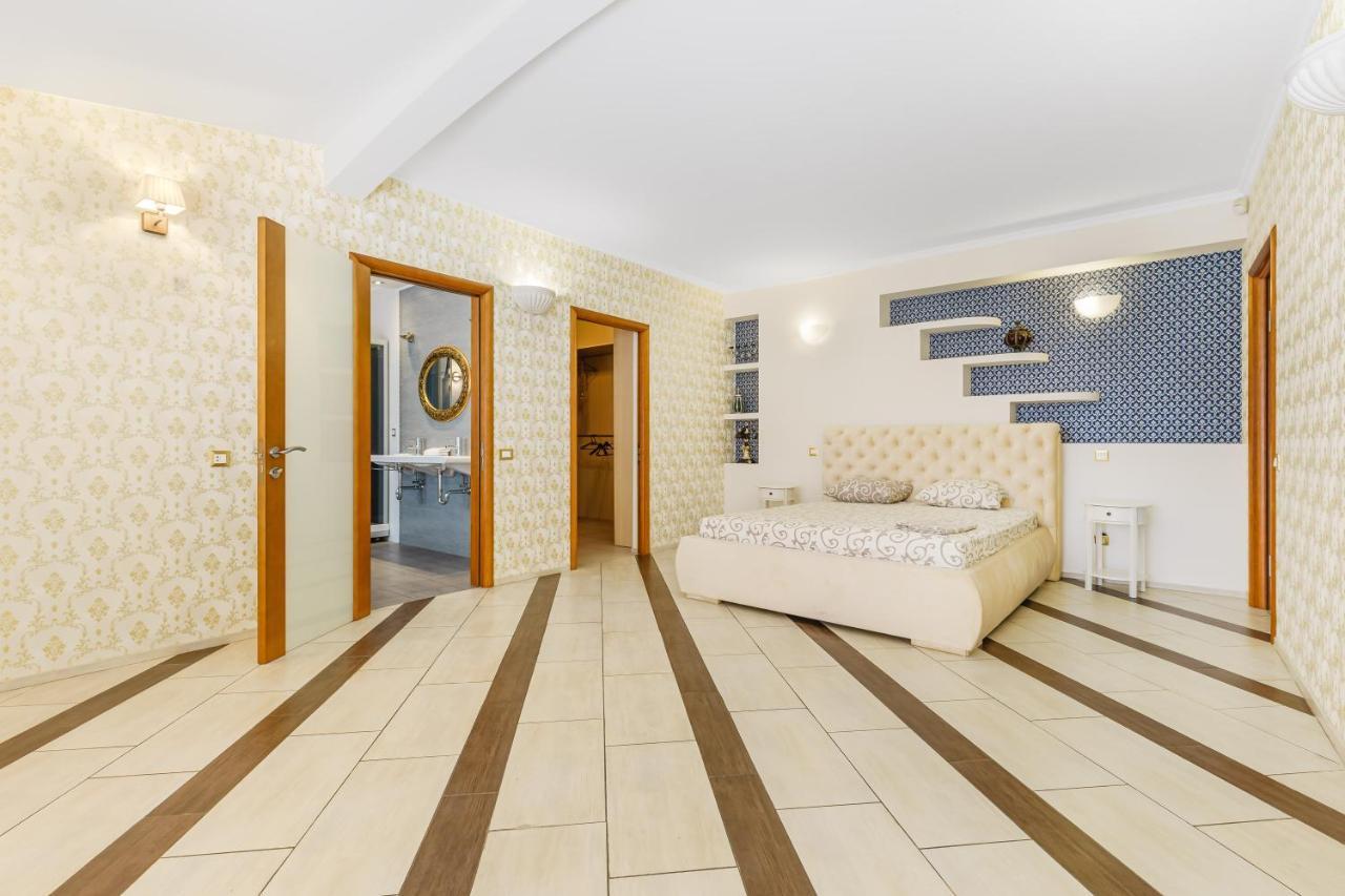 Deribasivska Cozy 4-room Apartment *